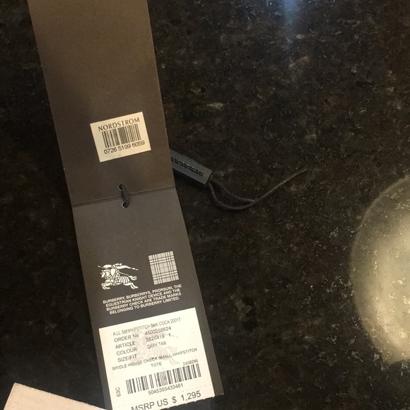 Burberry bag - Picture 3 of 4